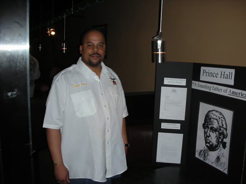 before photo showing James Young II weighing nearly 300 pounds around 2010